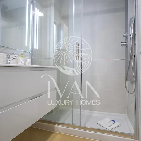 Casa Robert Ivan Luxury Homes 6ªplta Norte 1ªlinea *